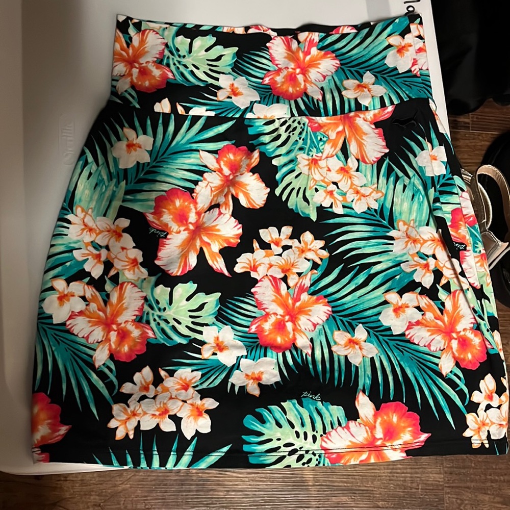 Pink Victoria’s Secret tropical skirt never worn